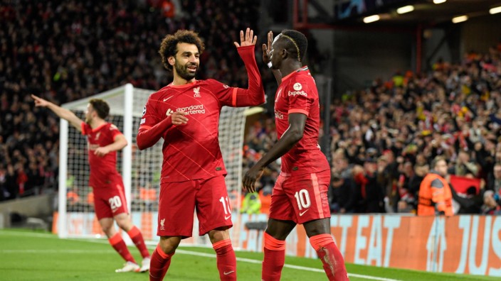 UEFA Champions League Liverpool v Atletico Madrid Sadio Mane 10 of Liverpool celebrates scoring a goal to make it 2-0 L