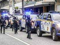 Demonstration To Demand Financial Compensation GUATEMALA CITY, GUATEMALA - OCTOBER 19, 2021: Special Police forces had t