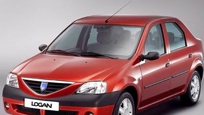 Das Autojahr 2005 (II): Der in rumänischer Lizenz gefertigte Renault Logan, derin manchen Ländern nur 7500 Euro kosten soll