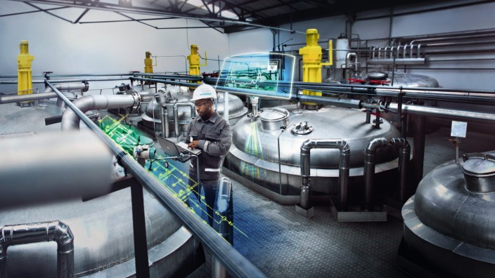 Siemens: So sehen die Münchner ihre Zukunft: Eine mit Siemens-Technologie digital gesteuerte chemische Fabrik von Siemens in Brasilien.