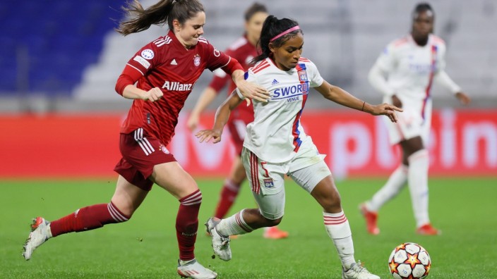 Women's Champions League - Group D - Olympique Lyonnais v Bayern Munich