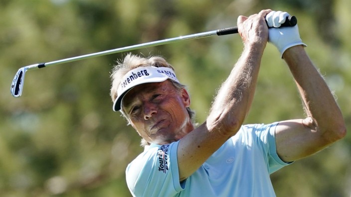 Golf: Unnachahmlich: Bernhard Langer ist immer noch ein Meisterschwinger - und glänzte nun in Phoenix trotz gesundheitlicher Probleme.