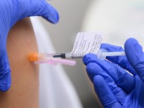 Corona: Ist ein Antikörpertest vor der Booster-Impfung sinnvoll?