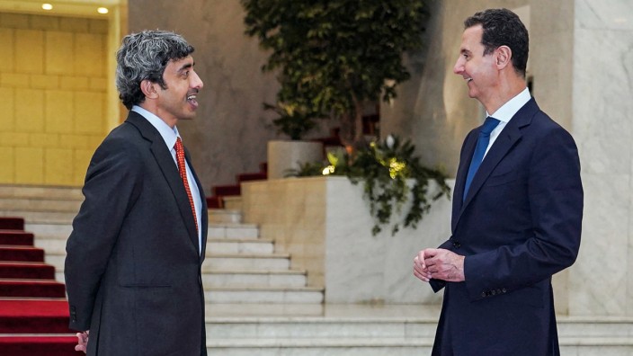 Syrien: Gute Stimmung herrschte in der syrischen Hauptstadt zwischen Diktator Baschar al-Assad (r.) und seinem Besucher Scheich Abdullah bin Zayed al-Nahyan, Außenminister der Vereinigten Arabischen Emirate.