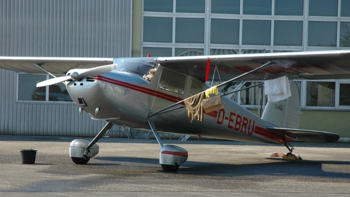 Kolumne "Ende der Reise": Auch mehrere Flugzeuge des Herstellers Cessna sollen versteigert werden. (Symbolbild)