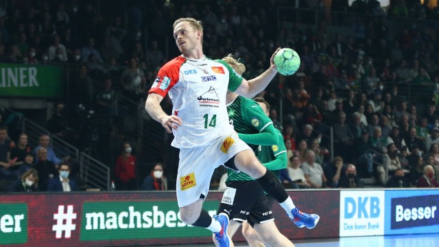 13.11.2021, xgox, Handball - Liqui Moly HBL, Fuechse Berlin - SC Magdeburg emspor, v.l. Omar Ingi Magnusson (Magdeburg,