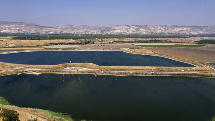 Jordanien und Israel: Ein Wasserreservoir in Israel nahe der Grenze zu Jordanien.