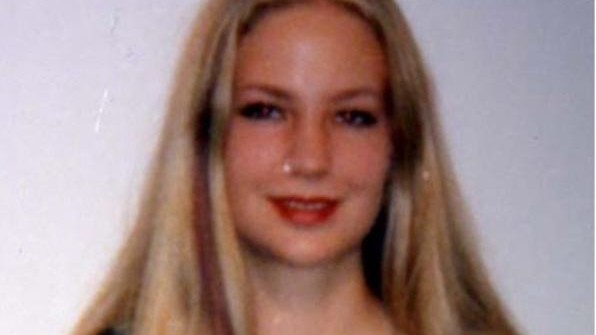 Suche nach Vermissten: Sonja Engelbrecht verschwand 1995. Erst 25 Jahre später entdeckte ein Waldarbeiter Knochen, die per DNA der Schülerin zugeordnet werden konnten.
