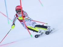 ALPINE SKIING - FIS WC Levi LEVI,FINLAND,21.NOV.21 - ALPINE SKIING - FIS World Cup, slalom, ladies. Image shows Lena Du