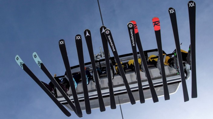 Ski season opening at Zugspitze mountain with 2G rules, in Grainau