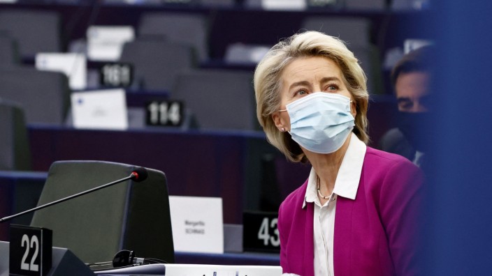 Europapolitik: Kommissionspräsidentin Ursula von der Leyen besucht diese Woche das EU-Parlament in Straßburg. Sie darf auf eine zweite Amtszeit hoffen - unter bestimmten Bedingungen.