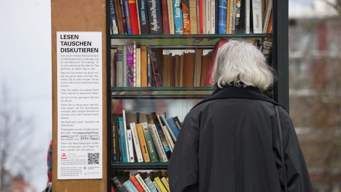Öffentlicher Bücherschrank in München, 2016