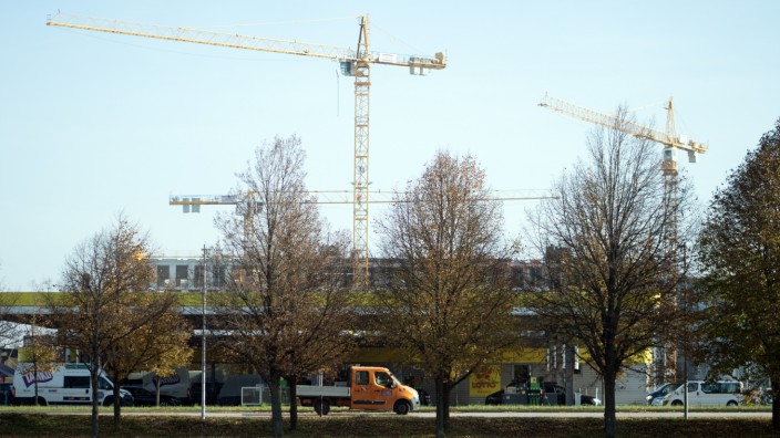 FREISING: Bauplatz für zukünftige Event-Arena neben Franz-Josef-Strauss-Flughafen