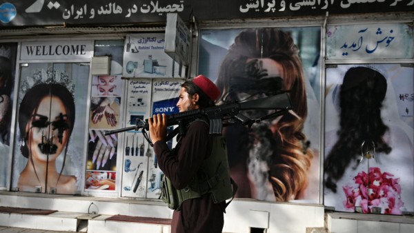 Afghanistan: Ein Taliban-Kämpfer in Kabul