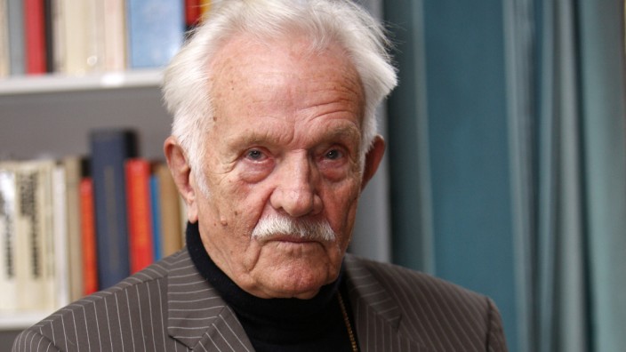 Klaus Rainer Röhl wird 80