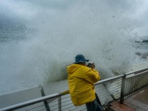 Typhoon Kompasu Hits Hong Kong