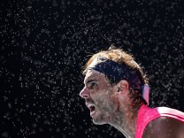 Bilder des Jahres 2020, Sport 01 Januar Sport Themen der Woche KW04 AUSTRALIAN OPEN DAY 6, Sweat from Rafael Nadal of Sp