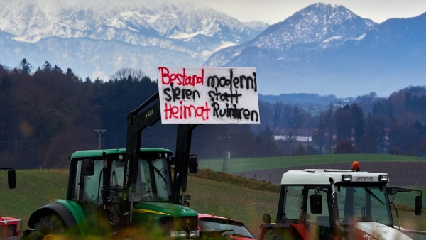 Demos gegen Brenner-Nordzulauf Bahntrassen