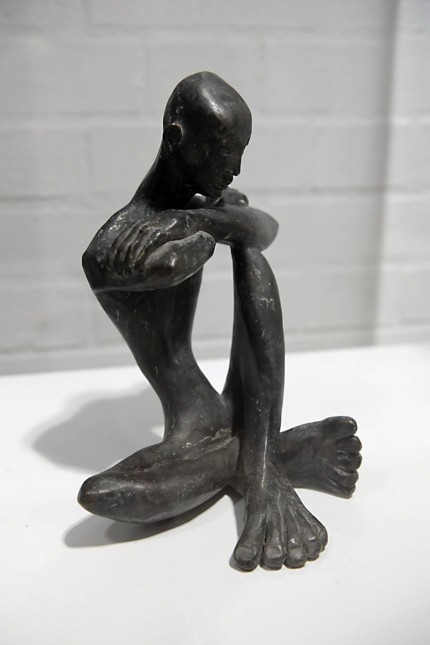 Kunstausstellung: Elfriede Schweigers Skulptur "Big Foot".