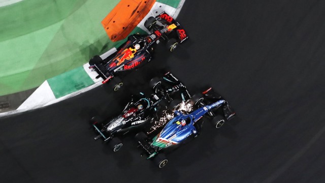 Formula 1 2021: Saudi Arabia GP JEDDAH STREET CIRCUIT, SAUDI ARABIA - DECEMBER 05: Max Verstappen, Red Bull Racing RB16