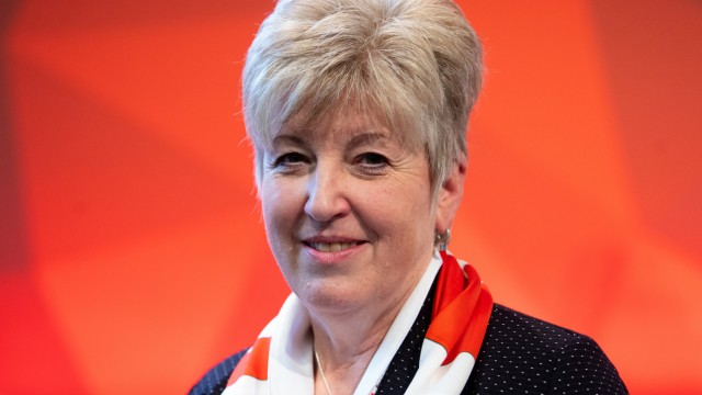 Rentner in Bayern: Angelika Schorer ist Präsidentin des Bayerischen Roten Kreuzes, das im Freistaat mehr als 150 Pflegeeinrichtungen betreibt.