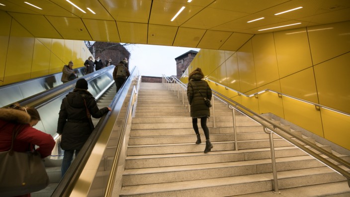 Treppenaufgang U-Bahnhof Sendlinger Tor