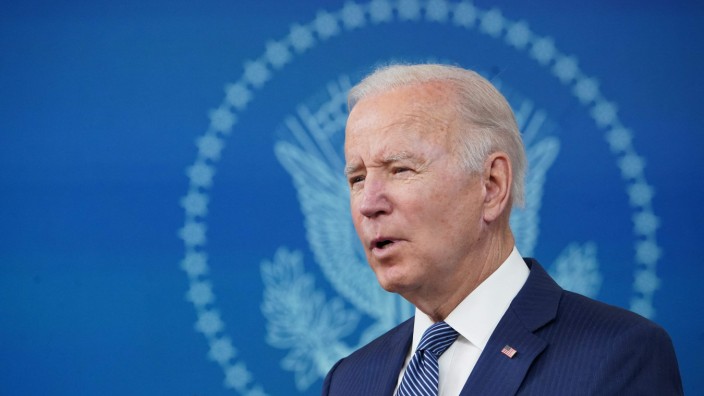 Biden remarks on efforts to strengthen nation's supply chains ahead of the holidays