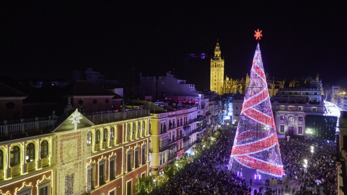 Höchster Weihnachtsbaum mit LED-Beleuchtung in Europa