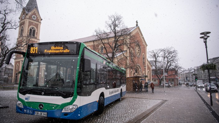 Buslinieneröffnung 831 und 860