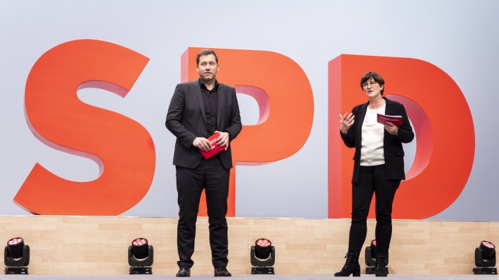 (L-R) Lars Klingbeil, SPD-Parteivorsitzender, und Saskia Esken, SPD-Parteivorsitzende, aufgenommen im Rahmen des SPD-Bu