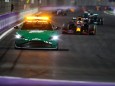FIA Aston Martin Safety Car in action in front of VERSTAPPEN Max (ned), Red Bull Racing Honda RB16B, HAMILTON Lewis (gbr; Verstappen Hamilton Safety Car