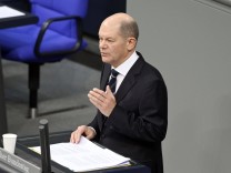 Olaf Scholz in der 8. Sitzung des Deutschen Bundestages im Reichstagsgebäude. Berlin, 15.12.2021 *** Olaf Scholz at the