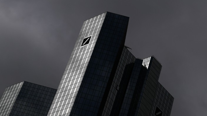 Finanzbranche: Auch die Deutsche Bank zahlt ihren Investmentbankern hohe Boni.