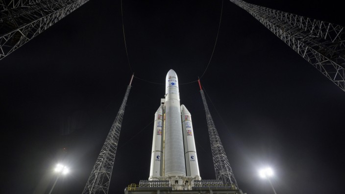 Raumfahrt: Eine "Ariane 5" vor dem Start des James-Webb-Teleskops der Nasa im Dezember 2021 auf der Startrampe in Kourou, Französisch-Guayana.