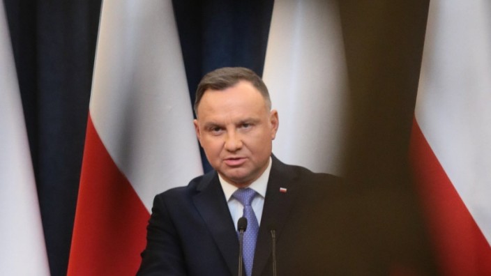 Polen: Präsident Andrzej Duda galt lange als Befehlsempfänger der PiS-Partei. Nun stellt er sich quer.