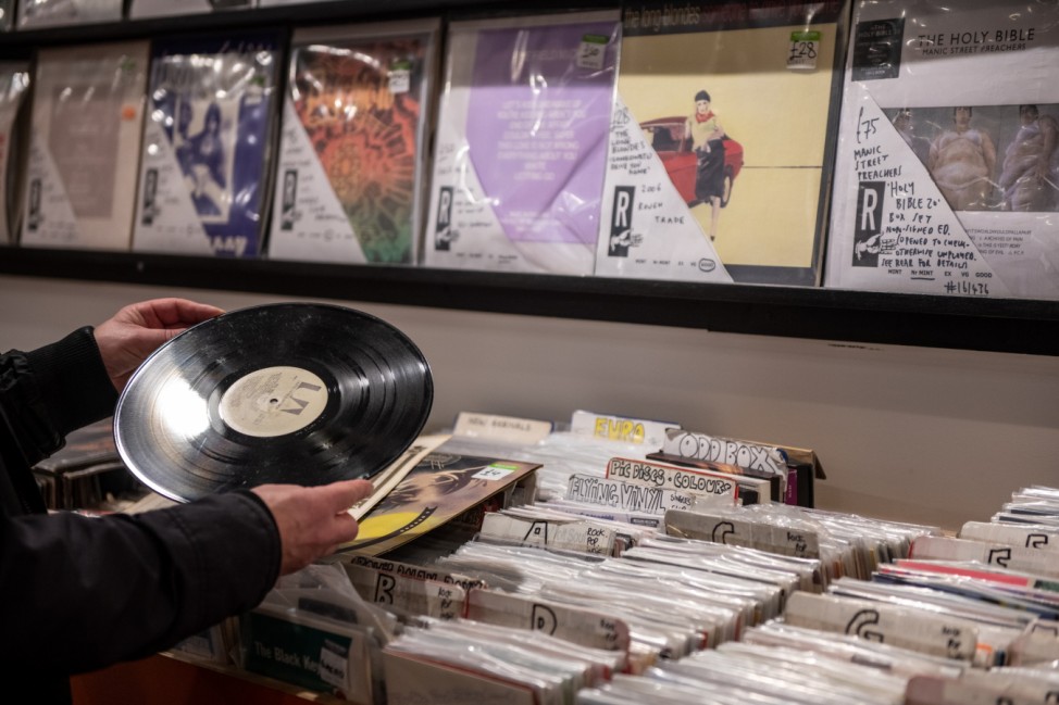 BESTPIX: UK Vinyl Music Sales Highest Since 1990