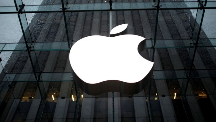 Technologie: Das Konzernlogo an einem Apple-Ladengeschäft in New York