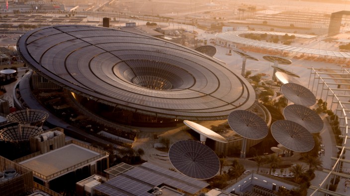 Smart City: Dieser Pavillon mit Photovoltaikmodulen auf der Oberfläche ist eines der Highlights der aktuell laufenden Expo in Dubai.