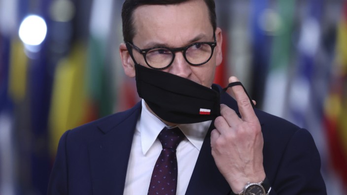 Polen: Alles gar nicht wahr: Polens Premier Mateusz Morawiecki bestreitet die Spionage.