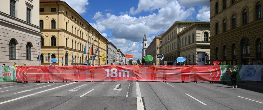 Verkehrspolitik: In München protestierten mehrere Initiativen im Frühjahr 2021 für eine Neuaufteilung des Straßenraums.