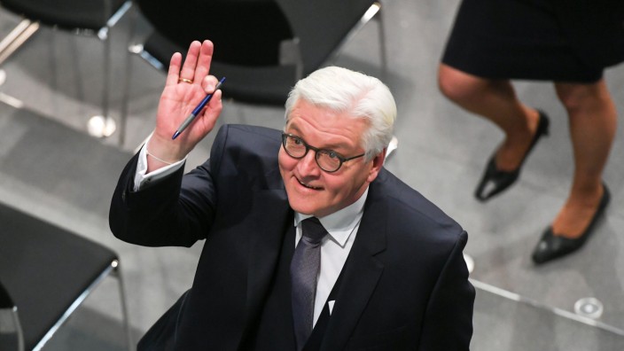 Prantls Blick: Angetreten, um zu bleiben: Bundespräsident Frank-Walter Steinmeier, hier in der Bundesversammlung vor fünf Jahren, nur wenige Minuten nach seiner ersten Wahl.