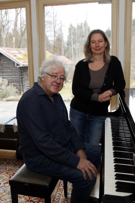 Musik und Kultur: Franz Deutsch, hier mit Barbara Hubbert, ist ein im Münchner Süden bekannter Musikpädagoge, der schon seit Jahrzehnten Schülerkonzerte organisiert. 2005 hat er zudem die Musikwerkstatt Jugend mit Sitz in Icking gegründet.
