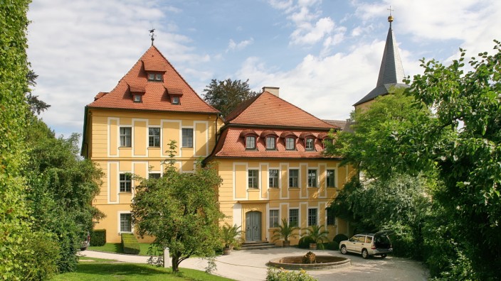 Luxusimmobilien: "Es ist das, wovon ich immer geträumt habe", sagt Ludwig Fleckenstein über Schloss Unterleinleiter in Oberfranken. Seit Sommer 2021 gehört es ihm.