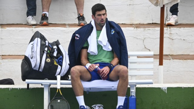 Novak Djokovic: Novak Djokovic trainierte Anfang Januar in Marbella (im Bild). Für seine Einreise in Australien gab er an, in den 14 Tagen zuvor nicht gereist zu sein.