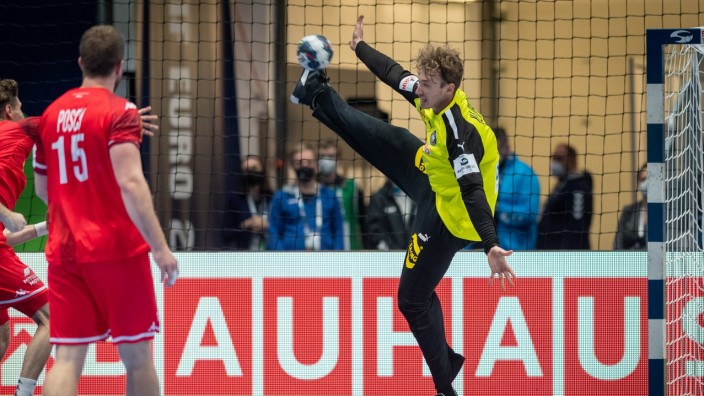 Handball-EM: Deutschlands Torhüter Till Klimpke beim Spiel gegen Österreich