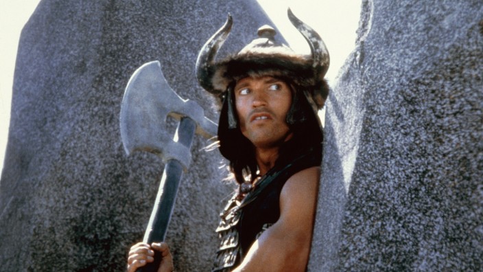 Archäologie: Der Film "Conan, der Barbar" spielt in grauer Vorzeit - offenbar waren ähnliche Helme zumindest in der Bronzezeit tatsächlich verbreitet.