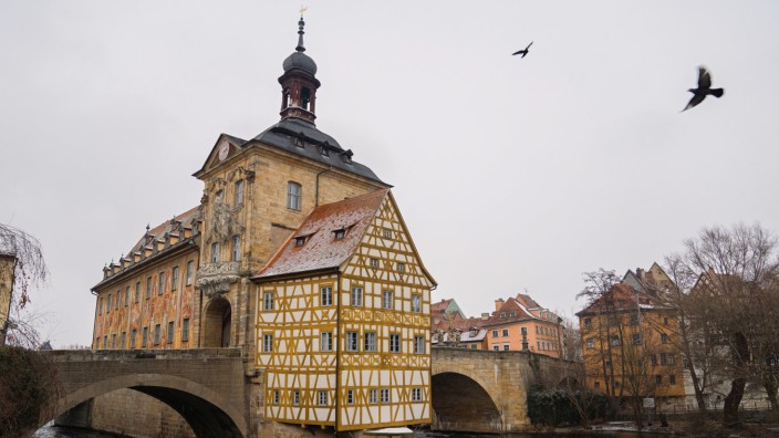 Politik: Der idyllische Anblick trügt: Wegen der Facebook-Affäre sind in Bamberg in den vergangenen Wochen die Fetzen geflogen.