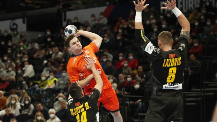 Handball-EM: Erst Führender in der EM-Torschützenliste, dann Corona-infiziert: Der Niederländer Kay Smits (oranges Trikot).