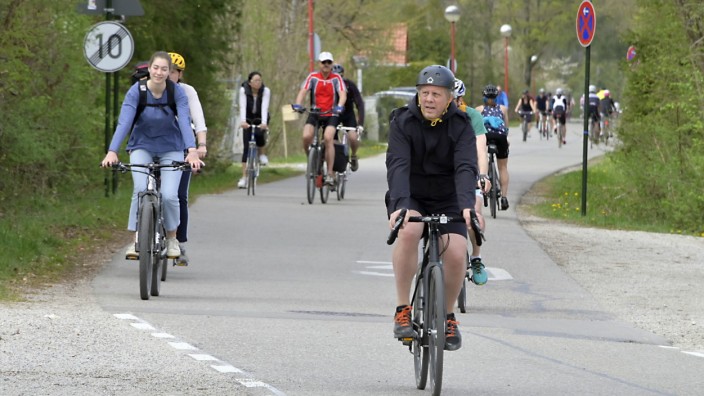 Oberhaching: Die bei vielen Radfahrern beliebte Linienstraße in Oberhaching wird nun doch keine reine Fahrradstraße.