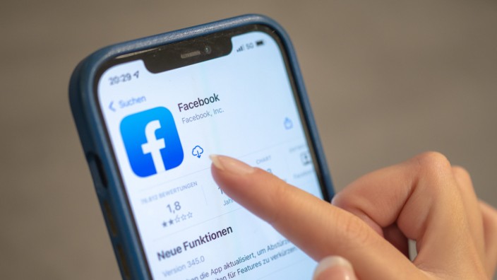 Datenschutz: In seinen Nutzungsbedingungen fordert Facebook dazu auf, sich mit seinem echten Namen anzumelden.